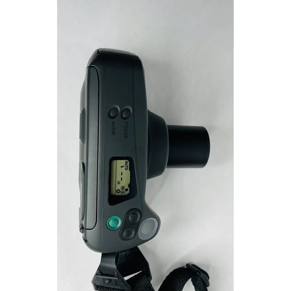 Pentax‎ Zoom 90-WR 35mm Point & Shoot Weather Resistance Camera Remote and Case